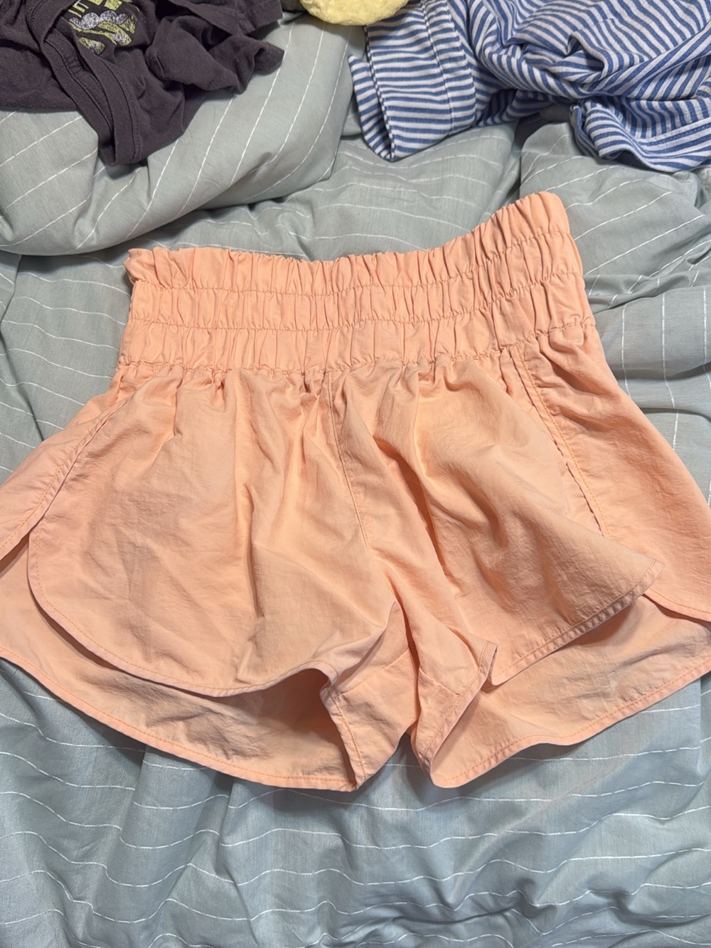 Women's Peach Elastic-Waist Lounge Shorts
